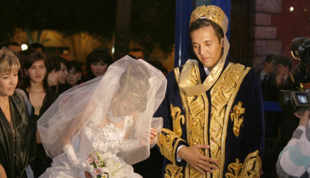 Uzbek wedding stir