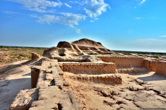 Археологические раскопки в Узбекистане