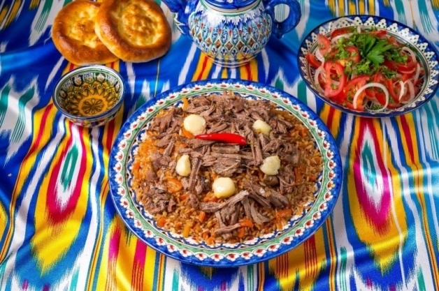 10 platos uzbekos con bebidas y postres locales mas famosos