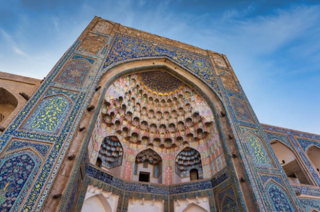 Madraza de Abdulaziz Khan, Bukhara