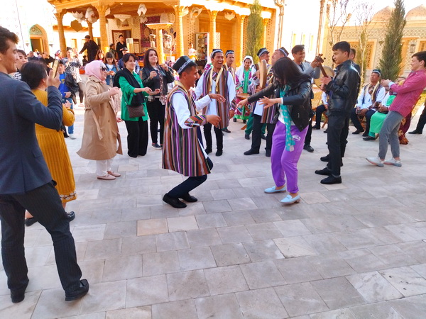 Вечный город Самарканд - Навруз, узбекские танцы